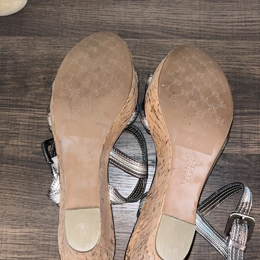 Franco Sarto Silver Strappy Platform Cork Leather Wedge Heel Open Toe sandals7.5